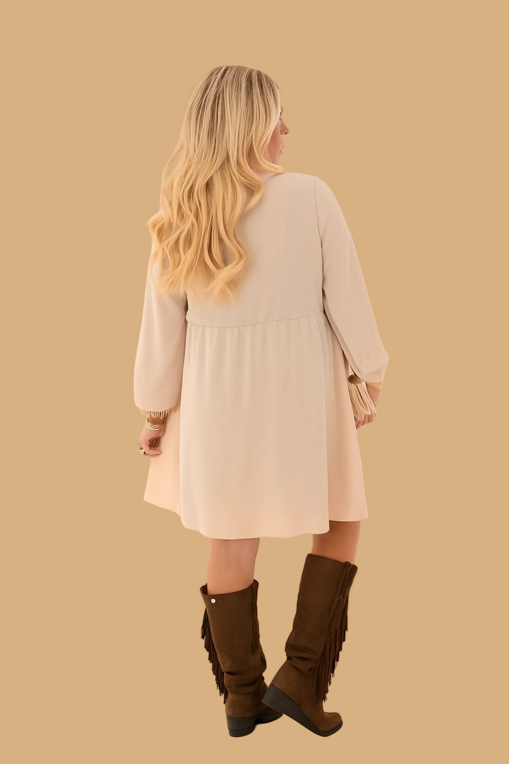 Short long-sleeved dress with bow