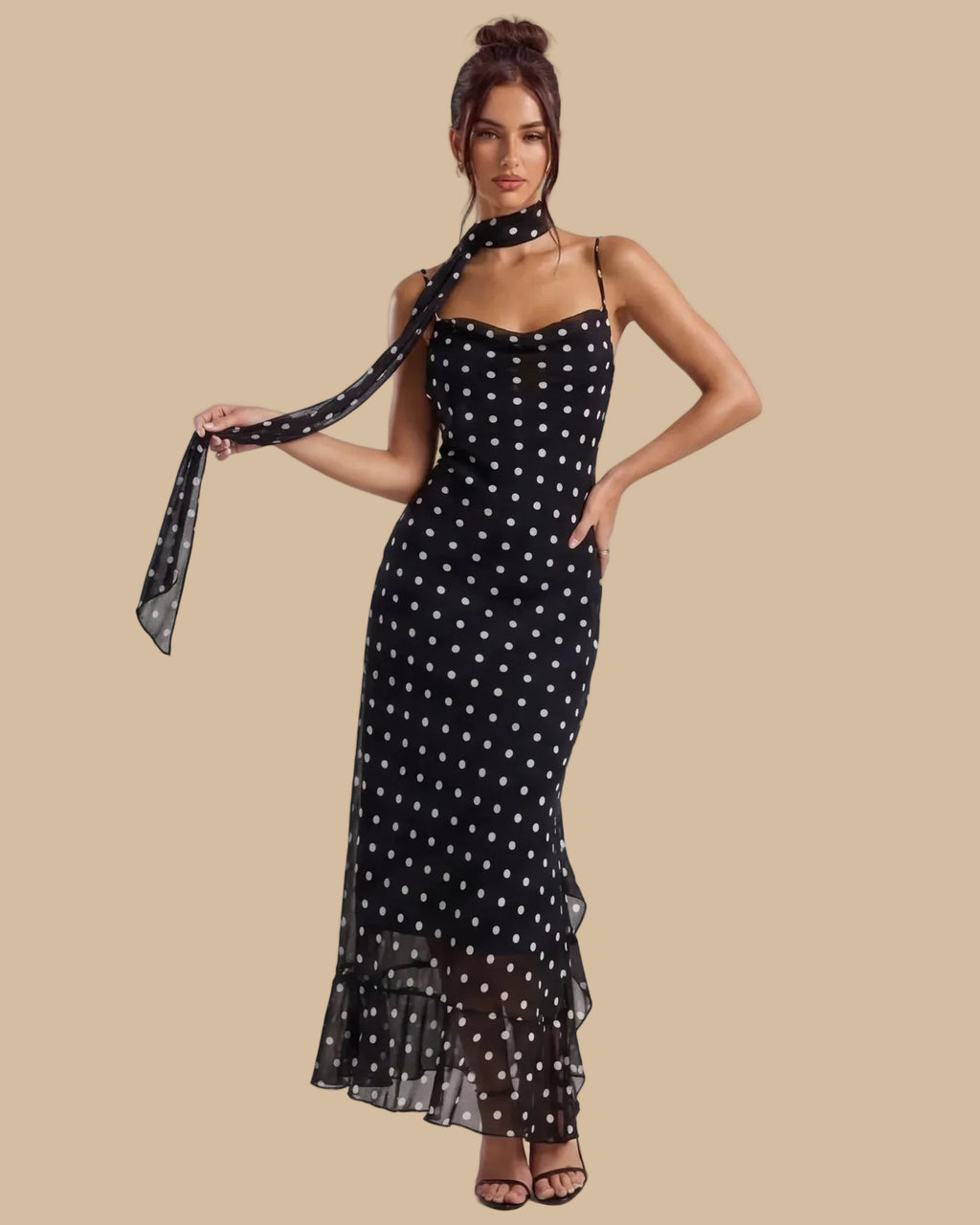 ✨Vestido Negro que Estiliza | Elegante de Lunares